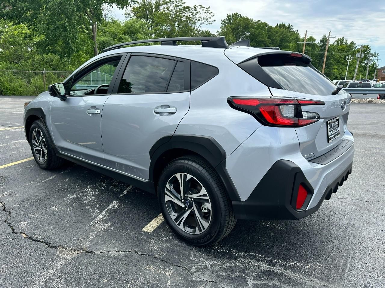 Subaru Crosstrek Vehicle Full-screen Gallery Image 07