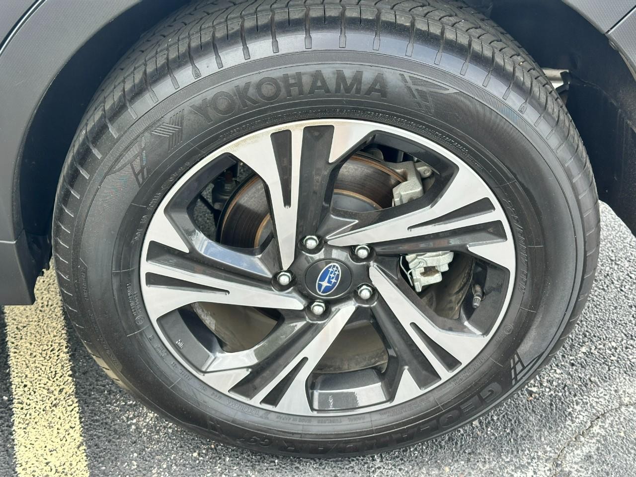 Subaru Crosstrek Vehicle Full-screen Gallery Image 08