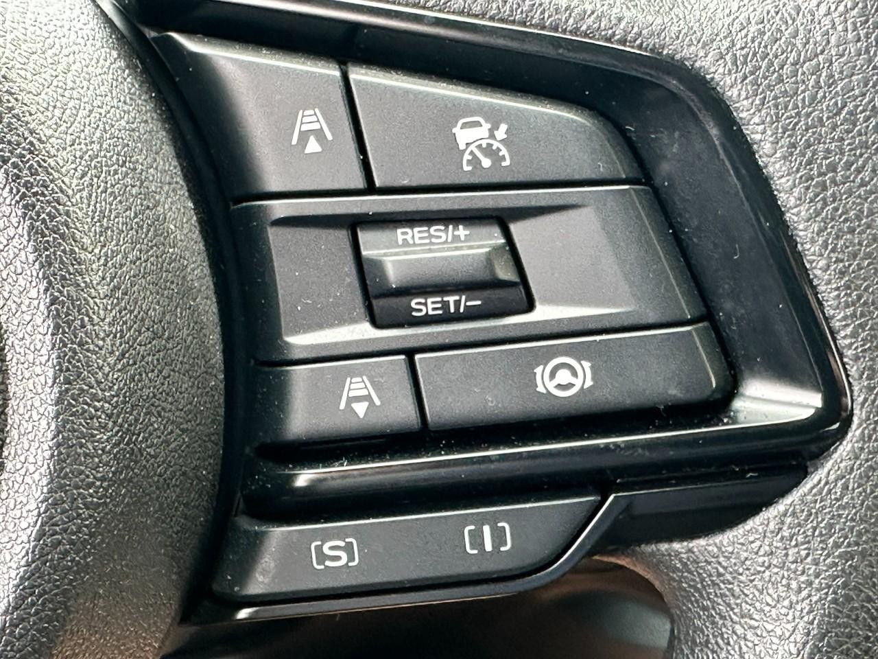 Subaru Crosstrek Vehicle Full-screen Gallery Image 20