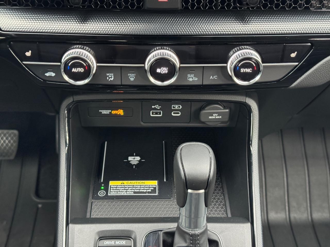 Honda CR-V Vehicle Full-screen Gallery Image 15