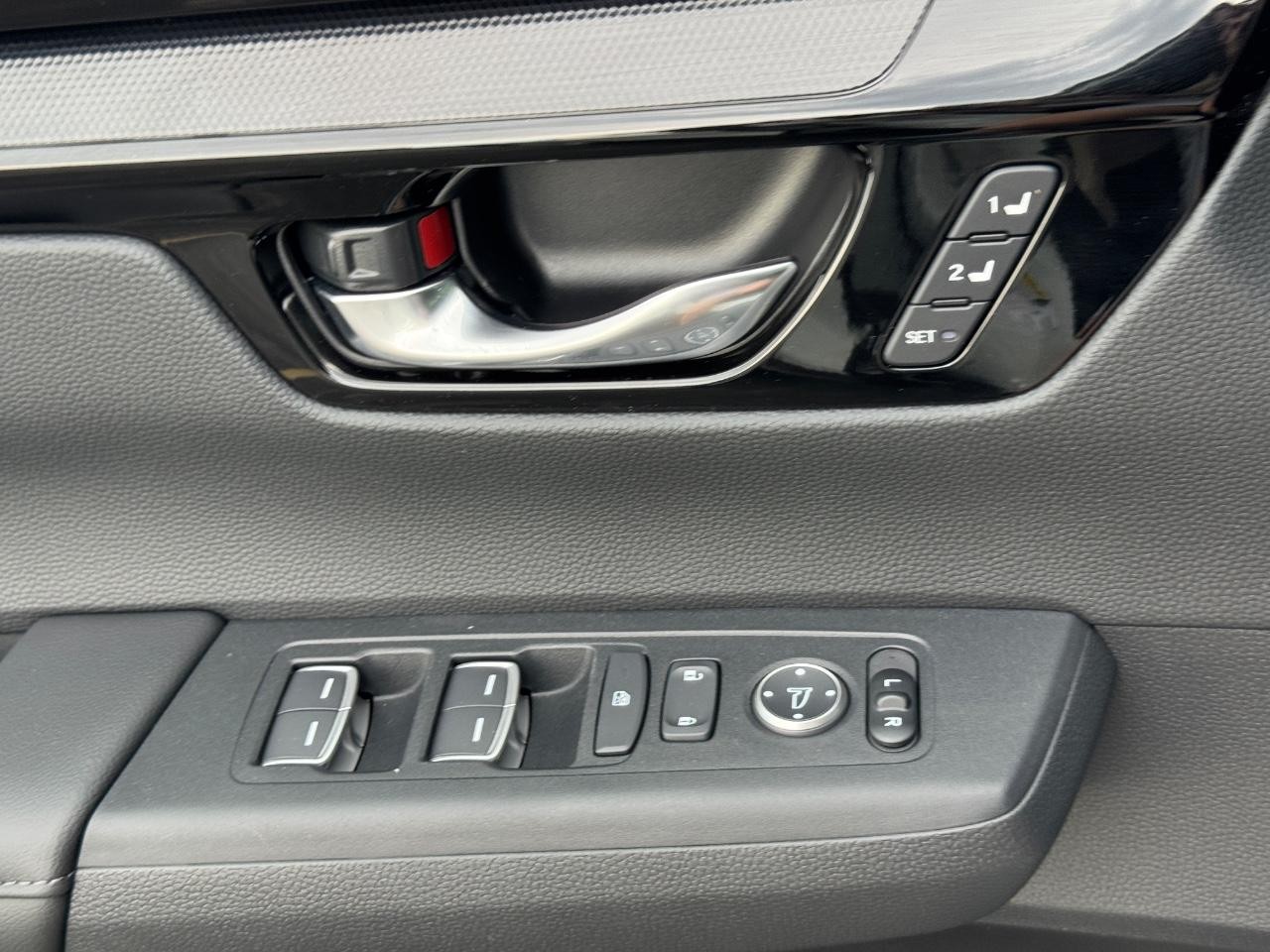 Honda CR-V Vehicle Full-screen Gallery Image 26