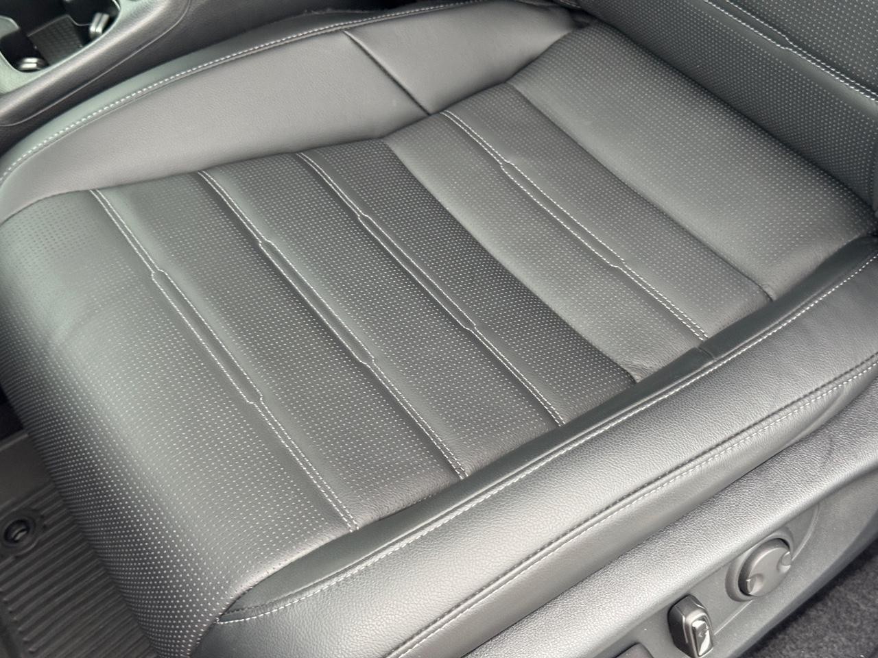 Honda CR-V Vehicle Full-screen Gallery Image 27