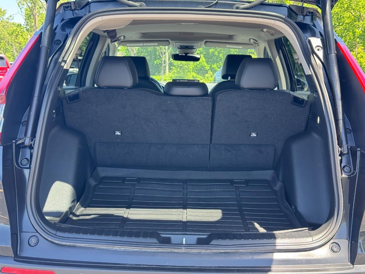 Honda CR-V Vehicle Full-screen Gallery Image 05