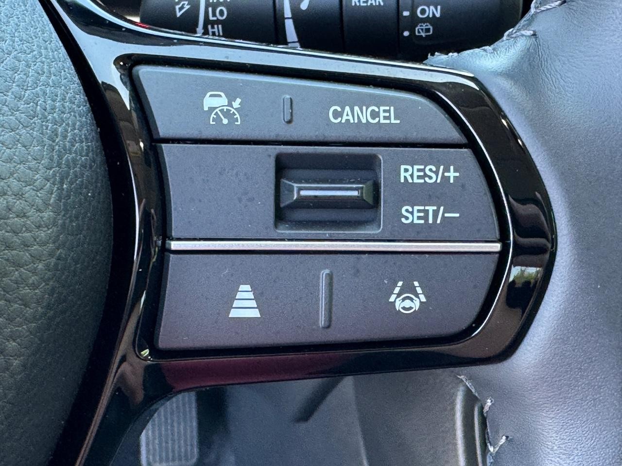 Honda CR-V Vehicle Full-screen Gallery Image 23