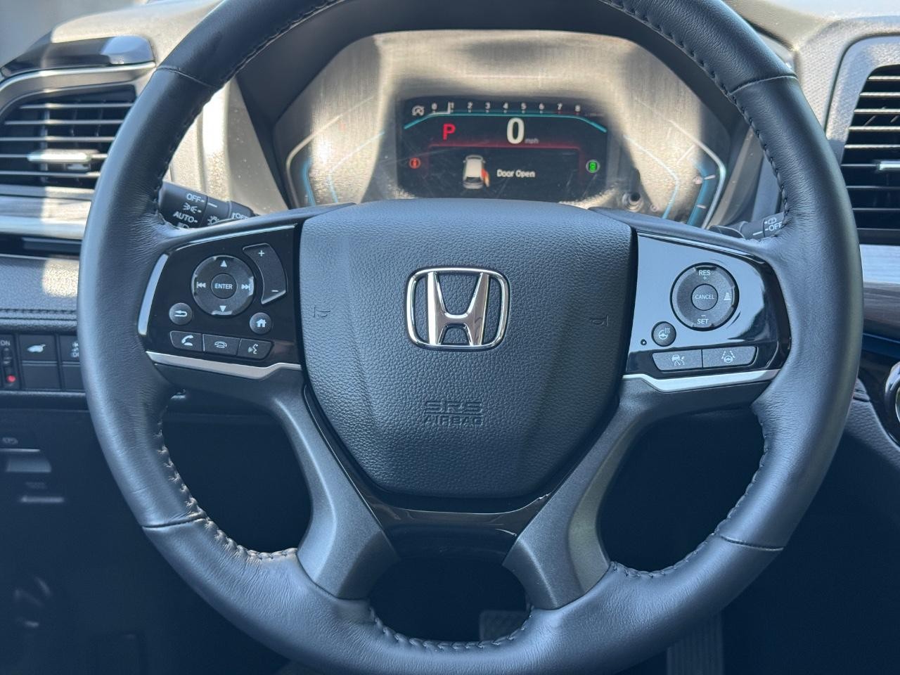 Honda Odyssey Vehicle Full-screen Gallery Image 14