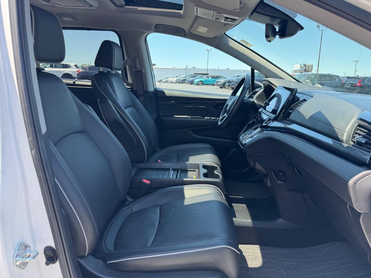 Honda Odyssey Vehicle Full-screen Gallery Image 19