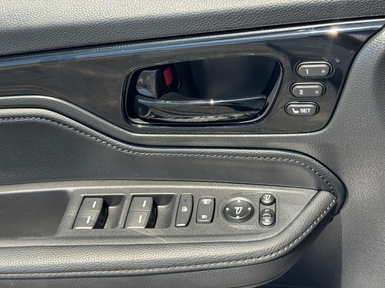 Honda Odyssey Vehicle Full-screen Gallery Image 28