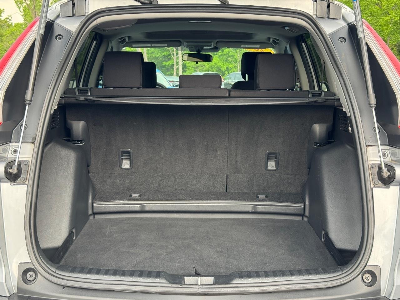 Honda CR-V Vehicle Full-screen Gallery Image 05
