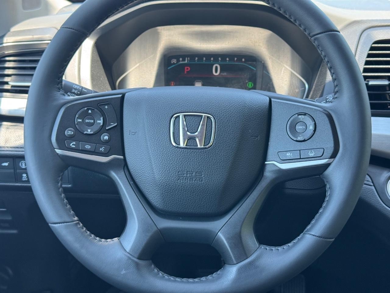 Honda Odyssey Vehicle Full-screen Gallery Image 14