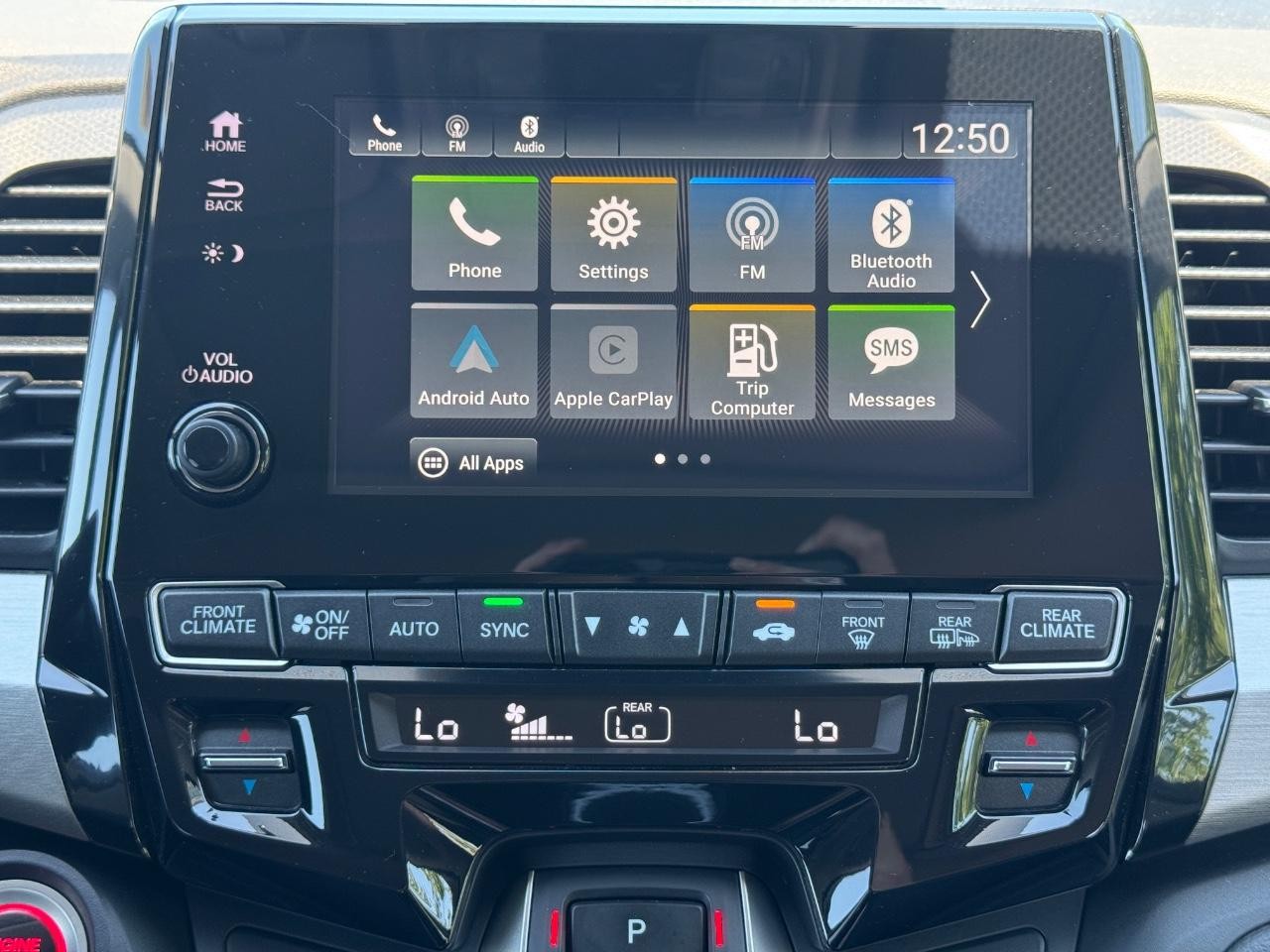 Honda Odyssey Vehicle Full-screen Gallery Image 15