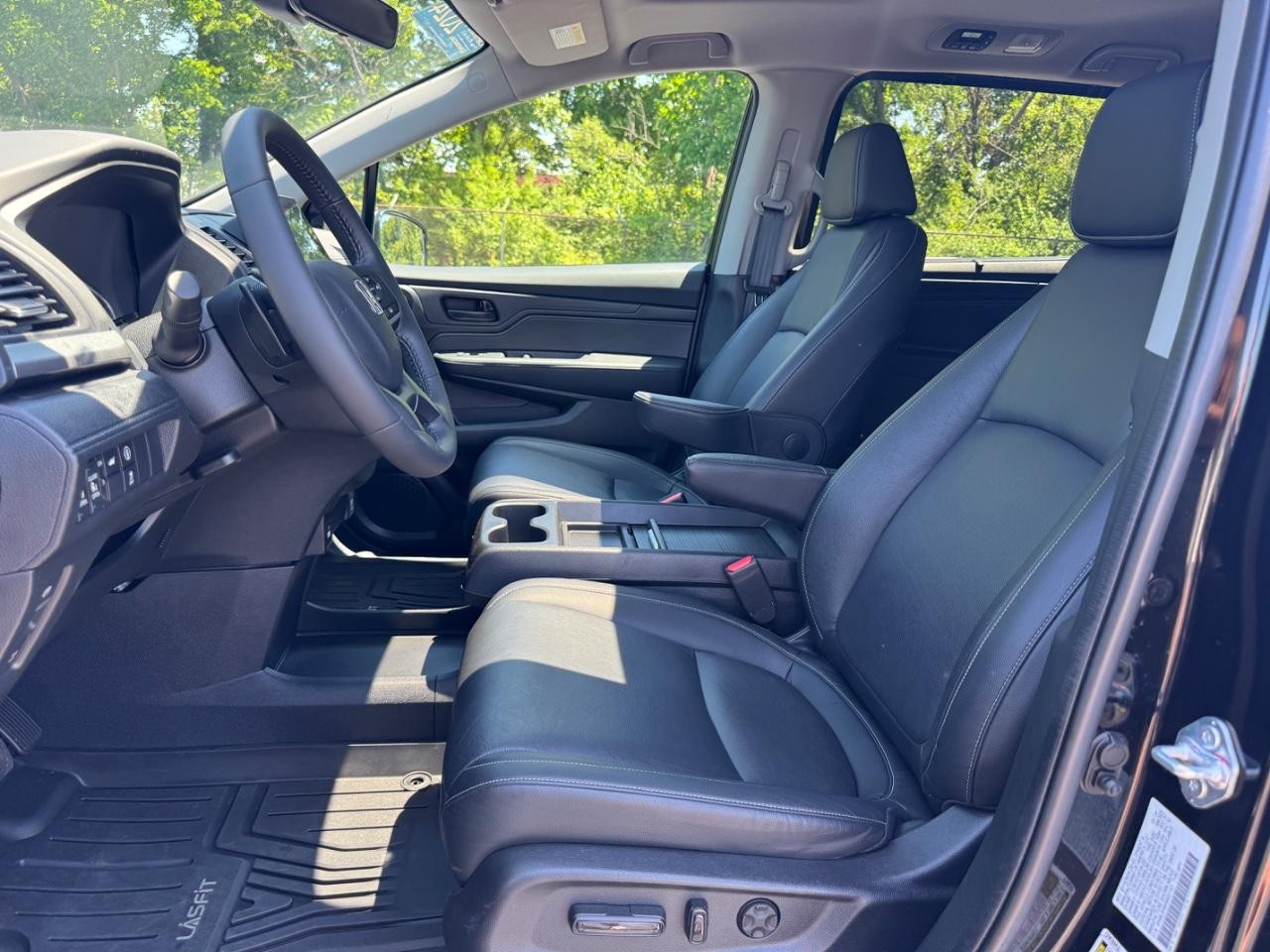Honda Odyssey Vehicle Full-screen Gallery Image 18