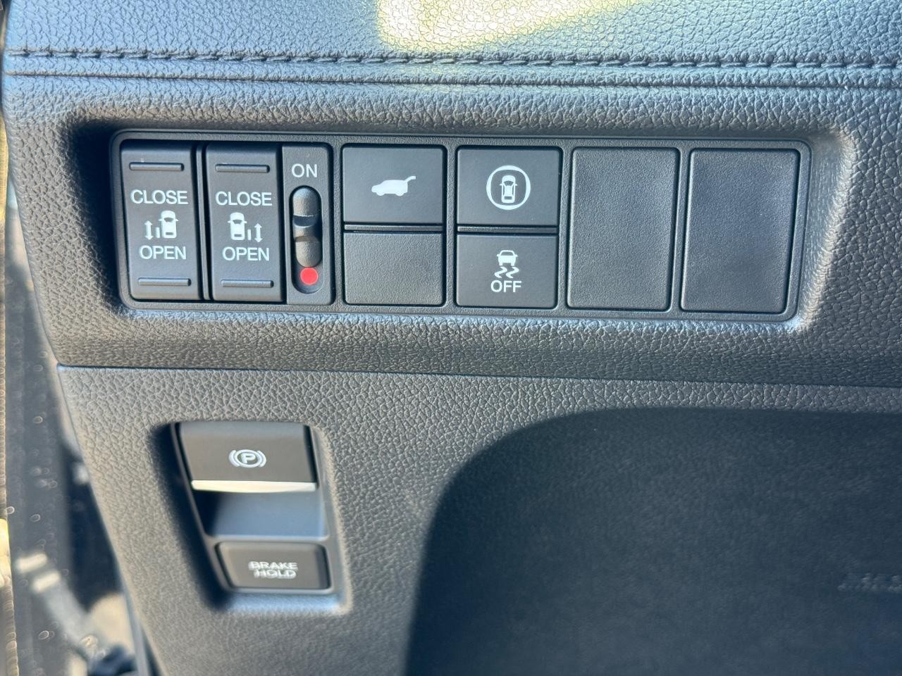Honda Odyssey Vehicle Full-screen Gallery Image 23