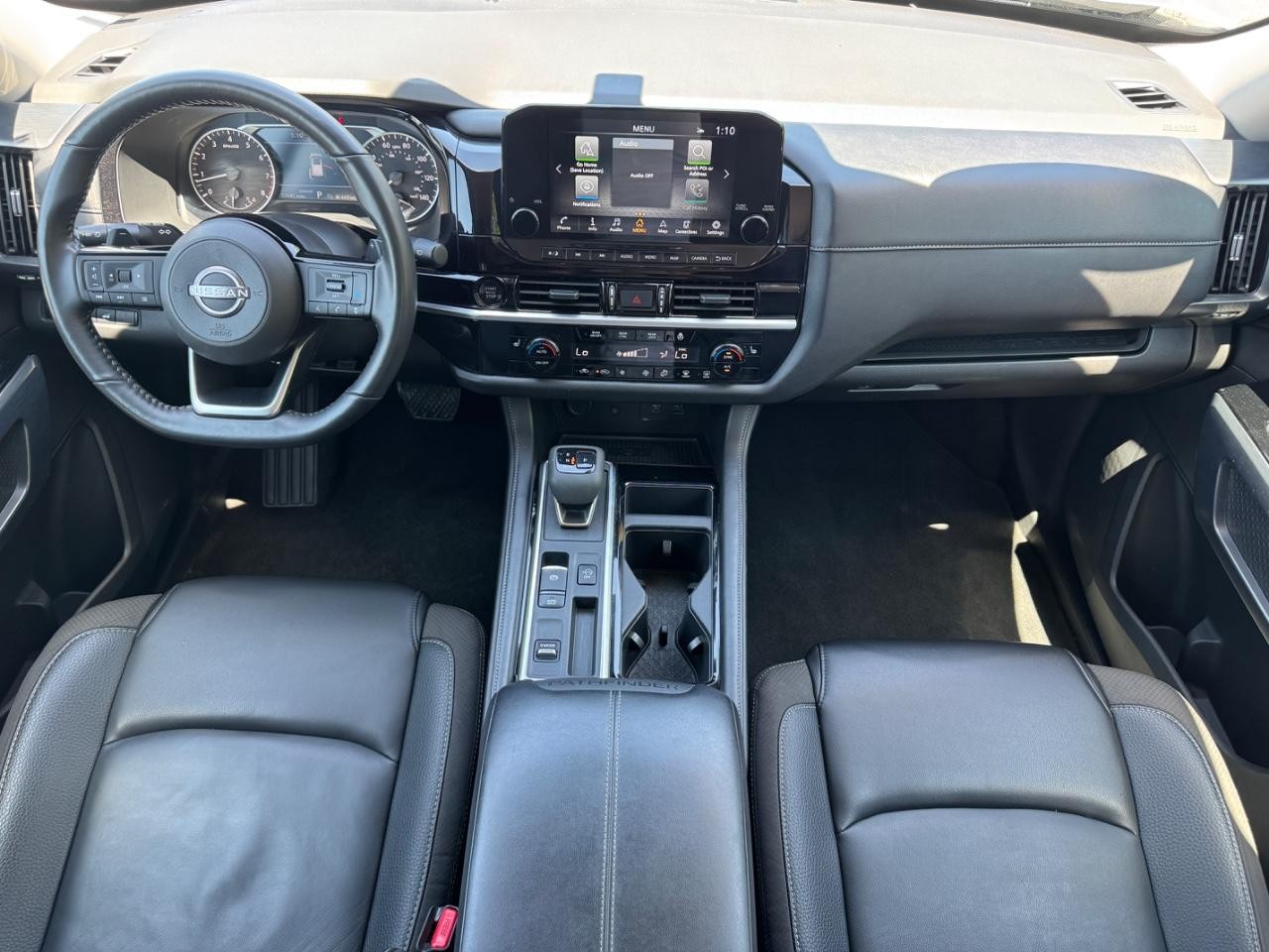 Nissan Pathfinder Vehicle Full-screen Gallery Image 13