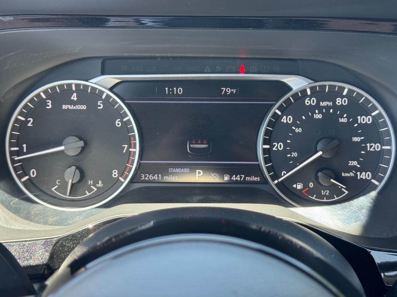 Nissan Pathfinder Vehicle Full-screen Gallery Image 21