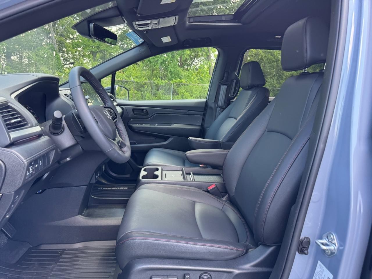 Honda Odyssey Vehicle Full-screen Gallery Image 19