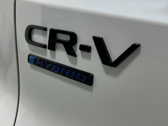 Honda CR-V Hybrid Vehicle Full-screen Gallery Image 07