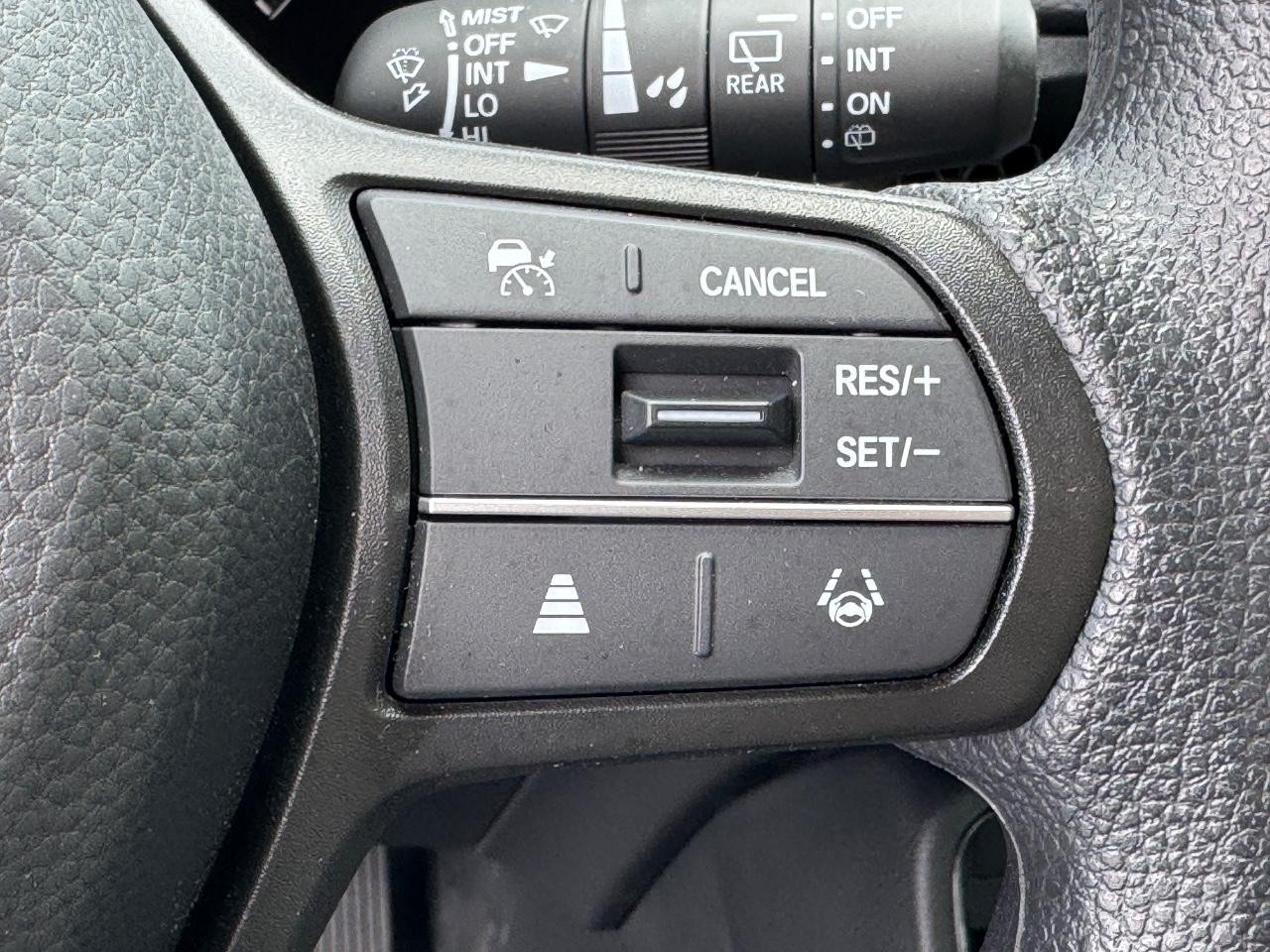 Honda CR-V Vehicle Full-screen Gallery Image 23