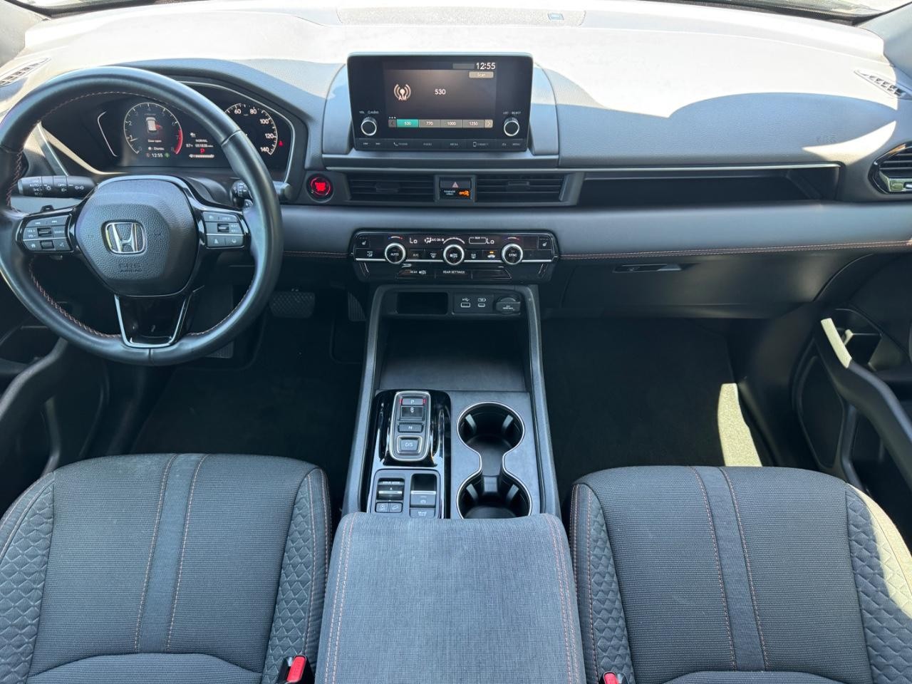 Honda Pilot Vehicle Full-screen Gallery Image 13