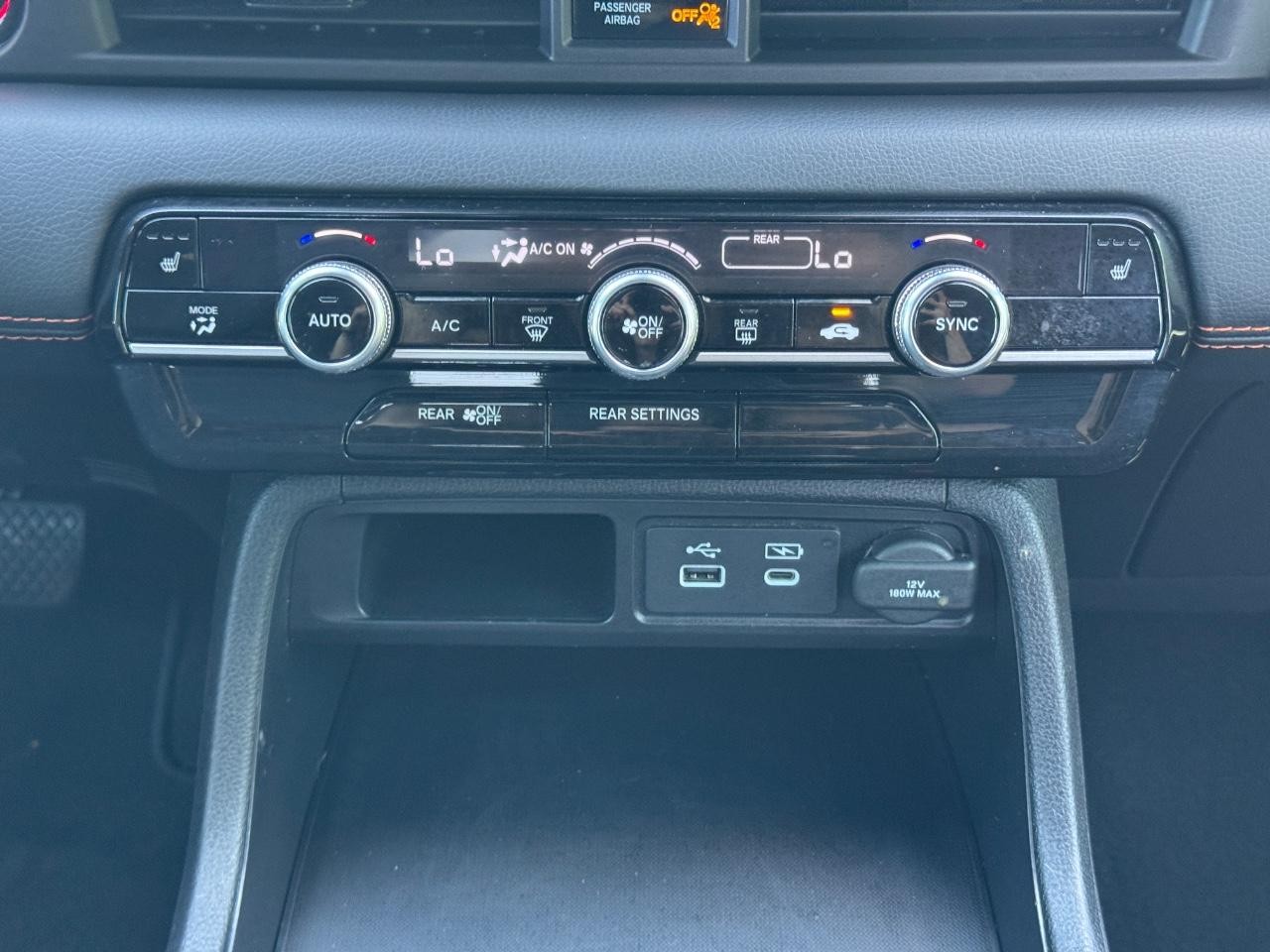 Honda Pilot Vehicle Full-screen Gallery Image 16