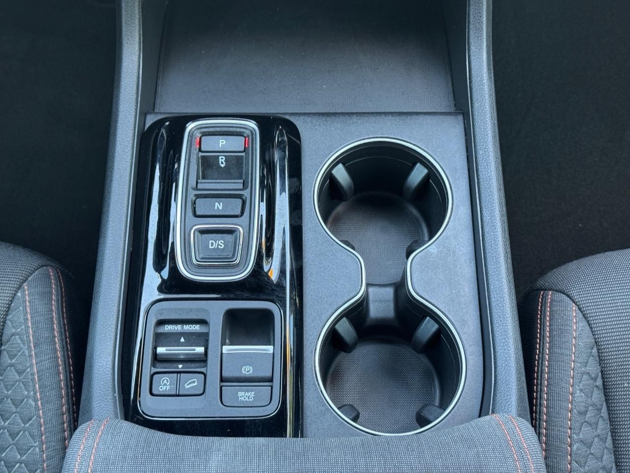 Honda Pilot Vehicle Full-screen Gallery Image 17
