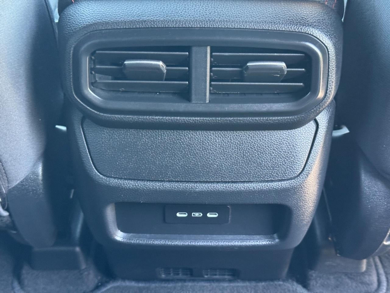 Honda Pilot Vehicle Full-screen Gallery Image 18