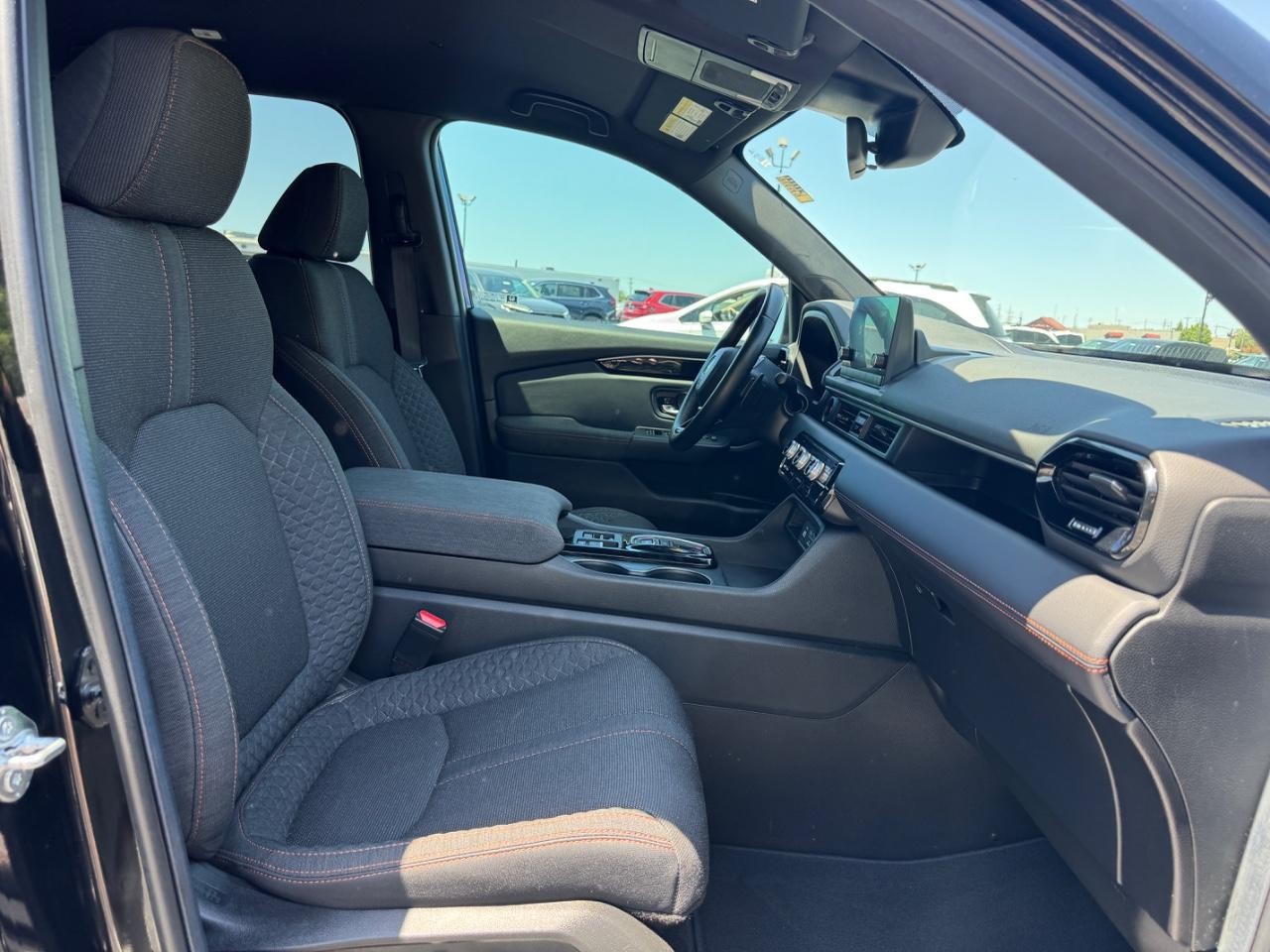 Honda Pilot Vehicle Full-screen Gallery Image 19
