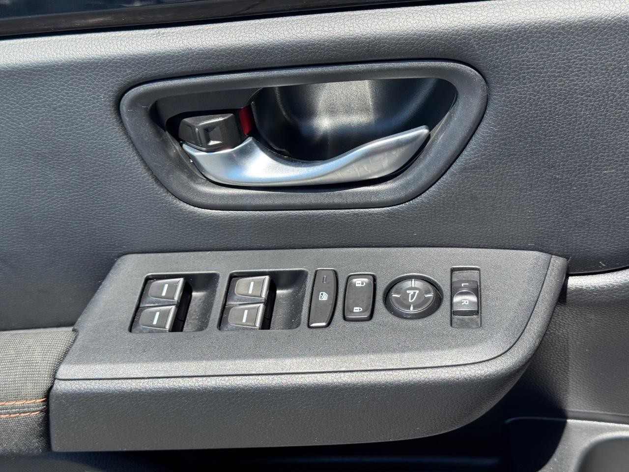 Honda Pilot Vehicle Full-screen Gallery Image 26
