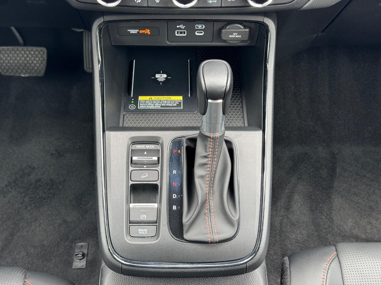 Honda CR-V Hybrid Vehicle Full-screen Gallery Image 16