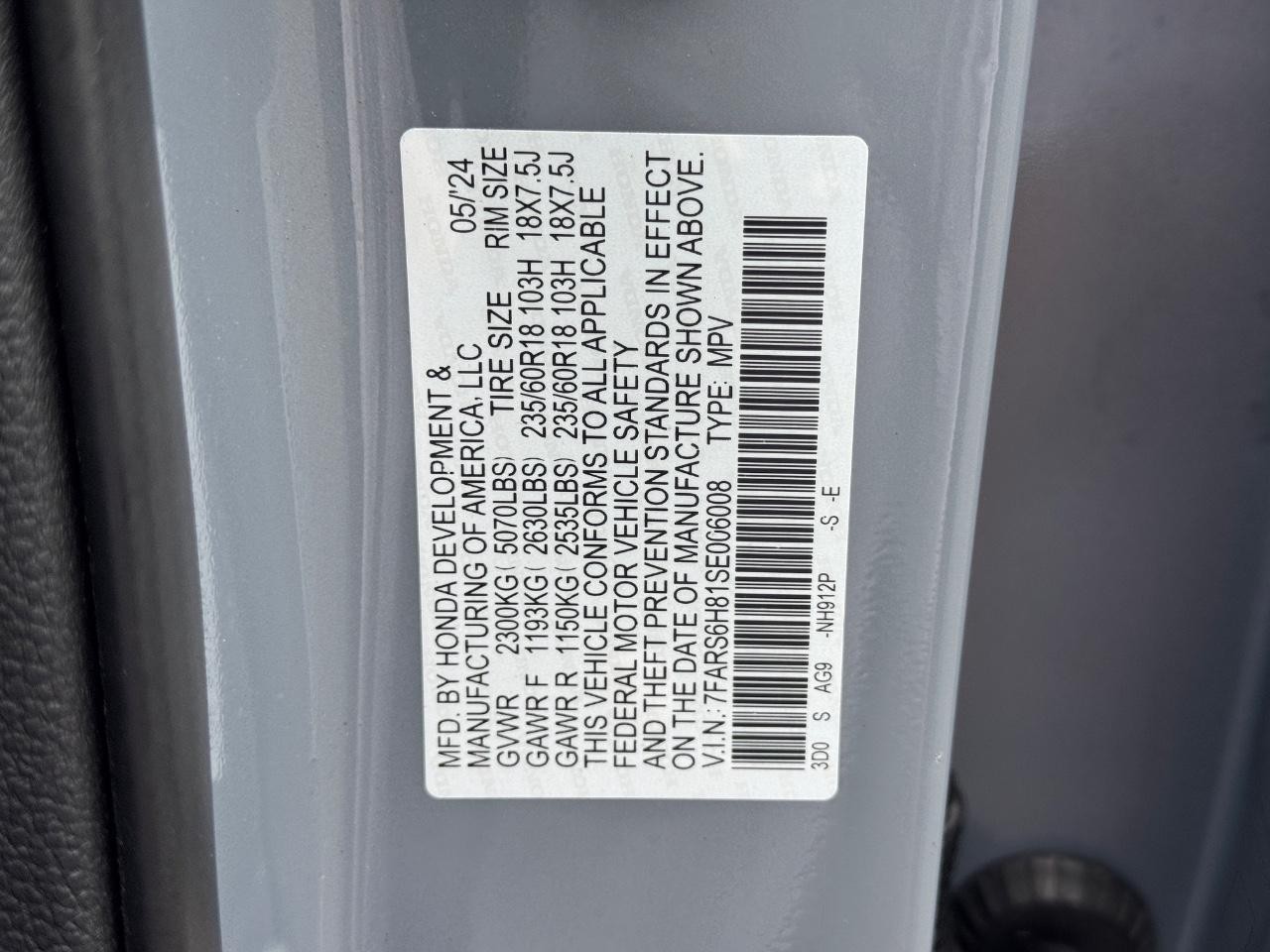 Honda CR-V Hybrid Vehicle Full-screen Gallery Image 28