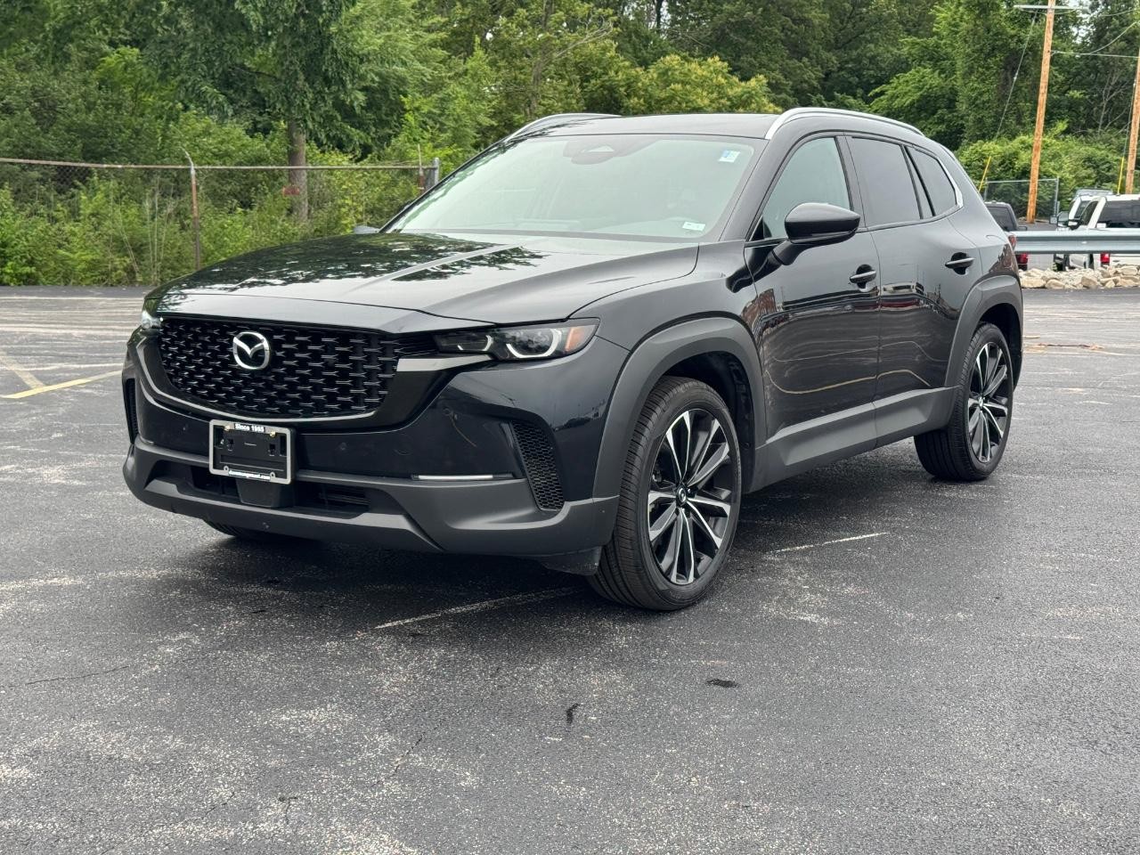 Mazda CX-50 Vehicle Full-screen Gallery Image 09