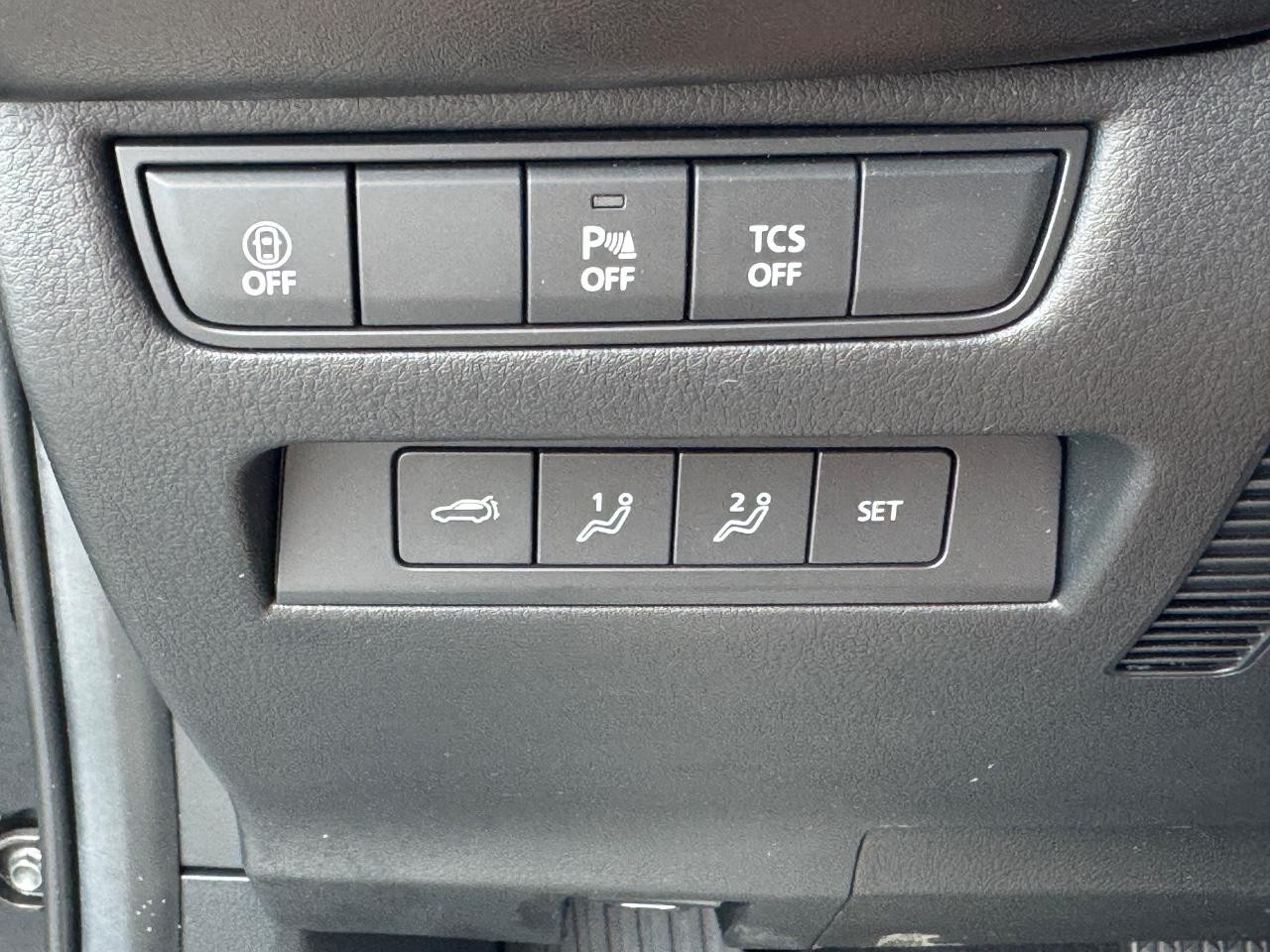 Mazda CX-50 Vehicle Full-screen Gallery Image 24