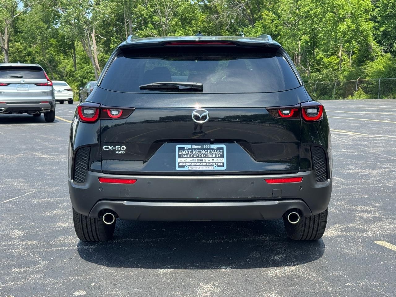 Mazda CX-50 Vehicle Full-screen Gallery Image 06