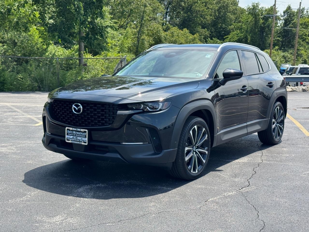 Mazda CX-50 Vehicle Full-screen Gallery Image 09