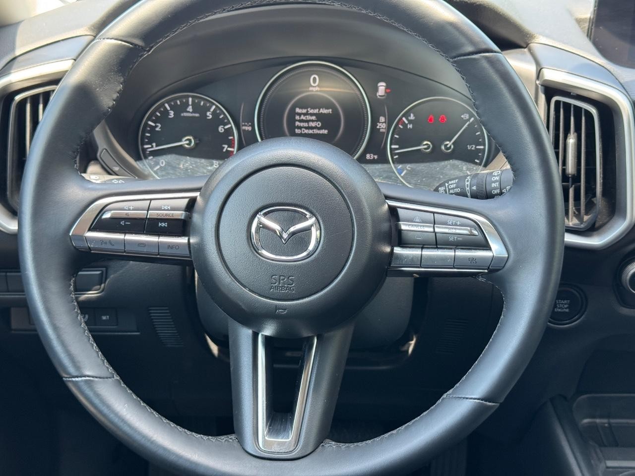 Mazda CX-50 Vehicle Full-screen Gallery Image 13