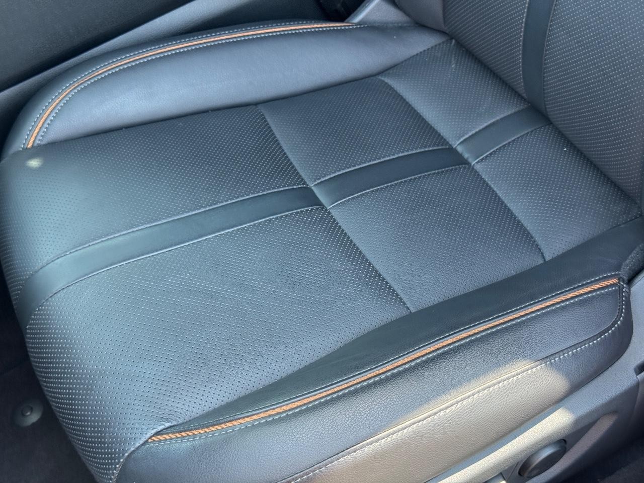 Mazda CX-50 Vehicle Full-screen Gallery Image 27