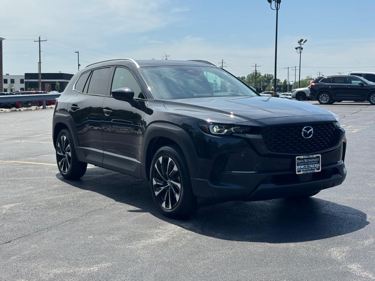 Mazda CX-50 Hybrid Vehicle Full-screen Gallery Image 02