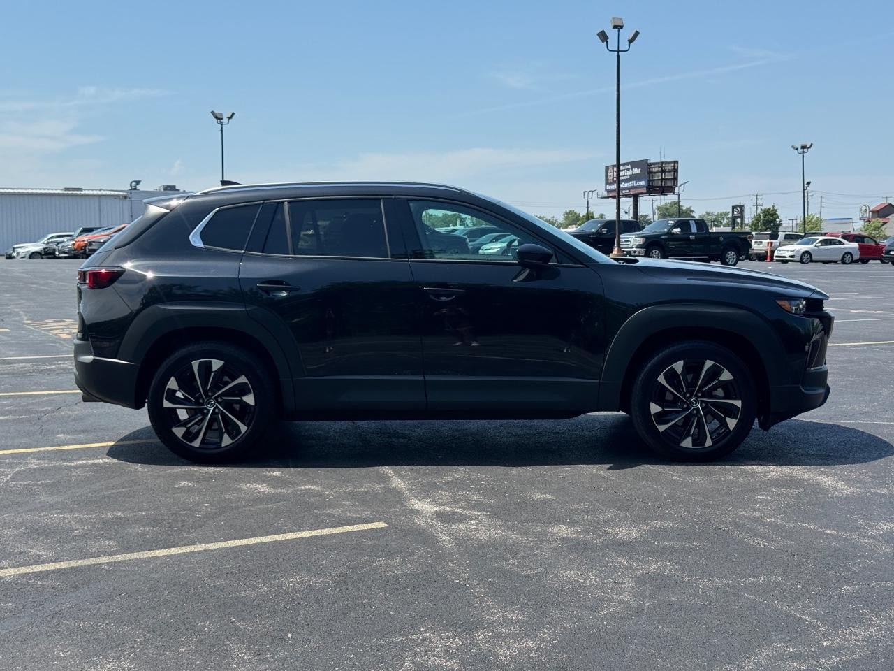 Mazda CX-50 Hybrid Vehicle Full-screen Gallery Image 03