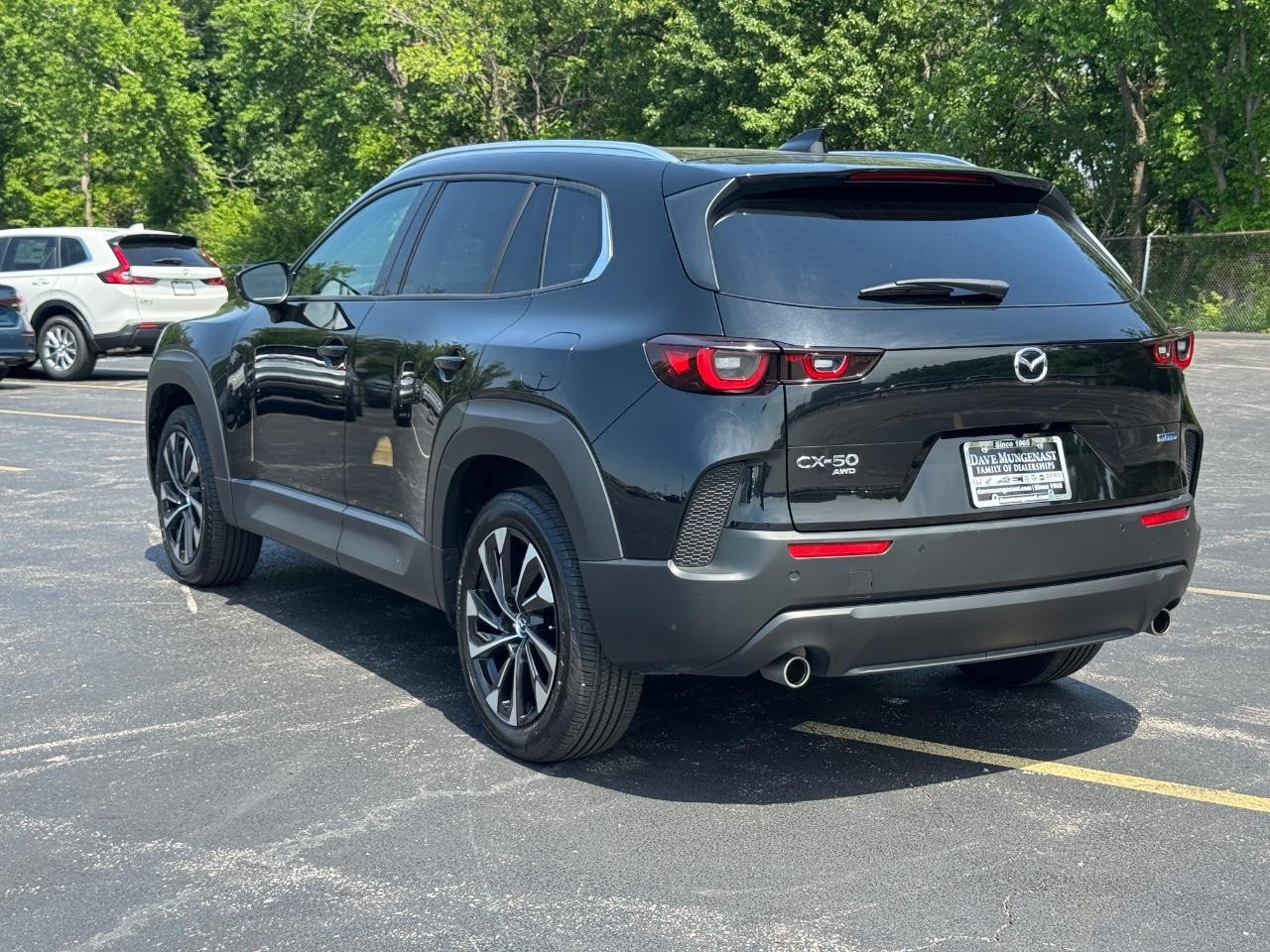 Mazda CX-50 Hybrid Vehicle Full-screen Gallery Image 07