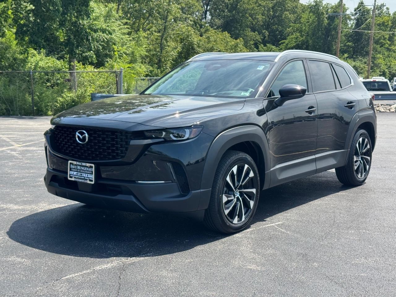 Mazda CX-50 Hybrid Vehicle Full-screen Gallery Image 09