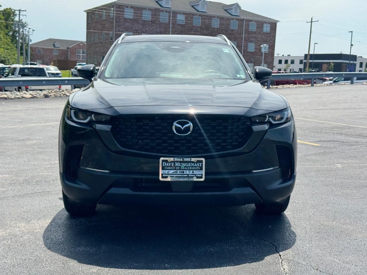 Mazda CX-50 Hybrid Vehicle Full-screen Gallery Image 10