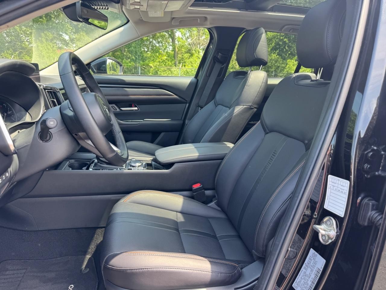 Mazda CX-50 Hybrid Vehicle Full-screen Gallery Image 19