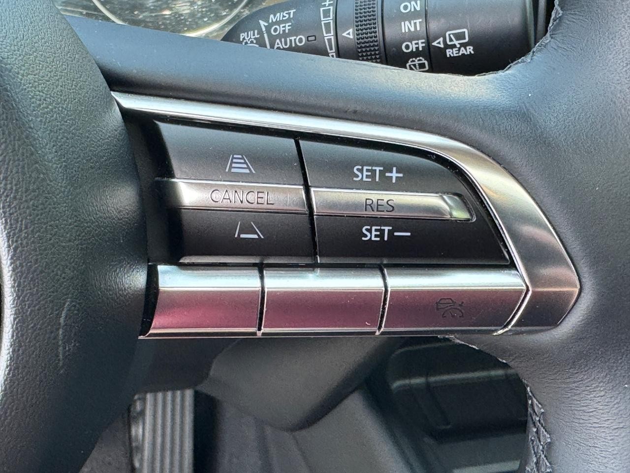 Mazda CX-50 Hybrid Vehicle Full-screen Gallery Image 23