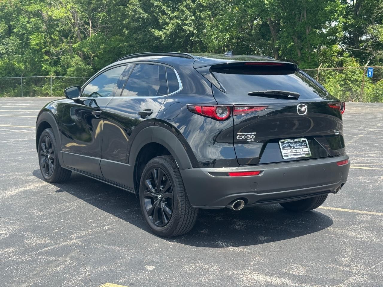 Mazda CX-30 Vehicle Full-screen Gallery Image 07