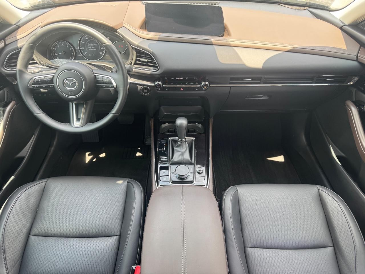 Mazda CX-30 Vehicle Full-screen Gallery Image 12