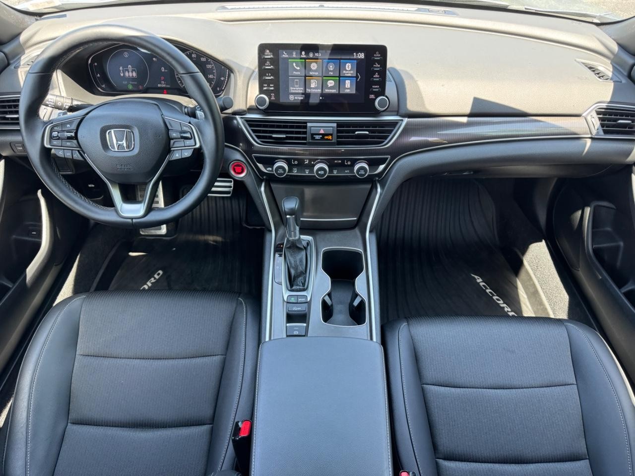 Honda Accord Sedan Vehicle Full-screen Gallery Image 12