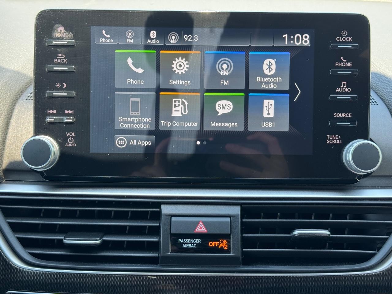 Honda Accord Sedan Vehicle Full-screen Gallery Image 14