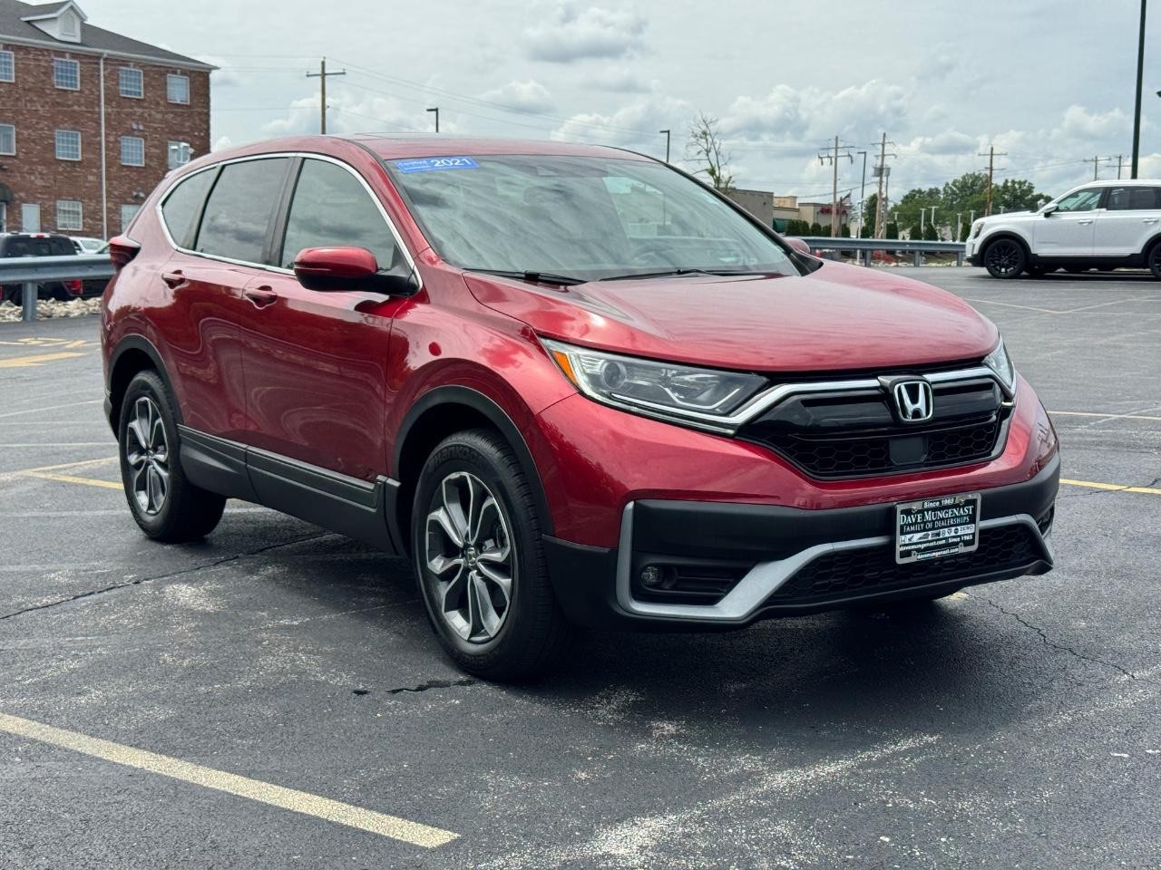 Honda CR-V Vehicle Full-screen Gallery Image 02