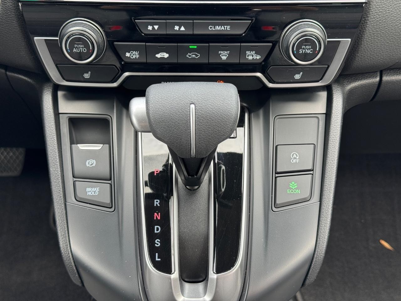 Honda CR-V Vehicle Full-screen Gallery Image 15