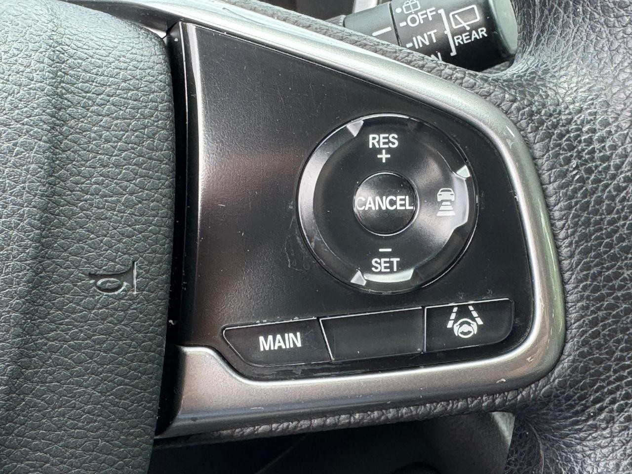 Honda CR-V Vehicle Full-screen Gallery Image 22