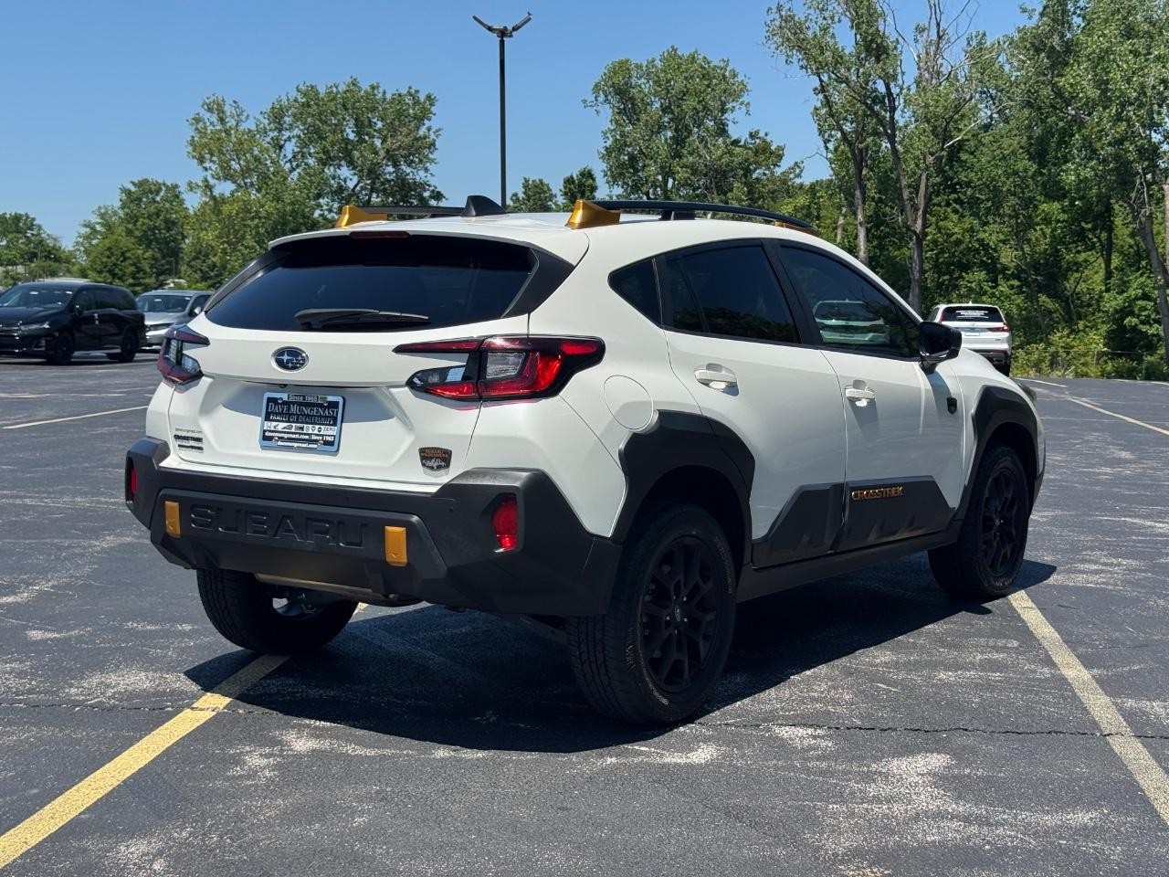 Subaru Crosstrek Vehicle Full-screen Gallery Image 04